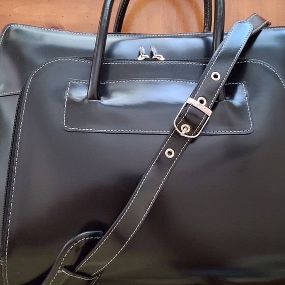 McKlein black leather 15’ laptop briefcase - Picture 1 of 6